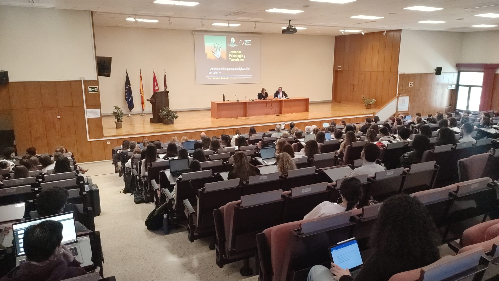 Inauguradas las Jornadas Psicología y Terrorismo con la participación de María Paz García-Vera, Clara Gesteira y Jesús Sanz en su 1.º día